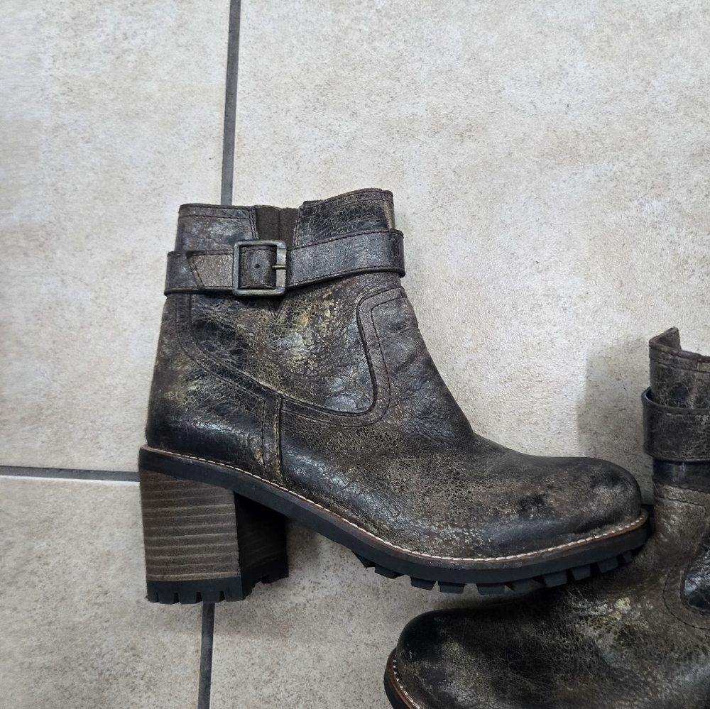 Diba true Craze Hot boots size 8. No flaws. Like New - Picture 14 of 15